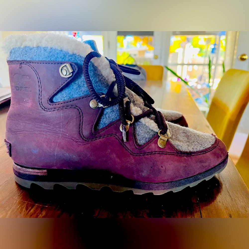 Women’s Sorel boots size 8